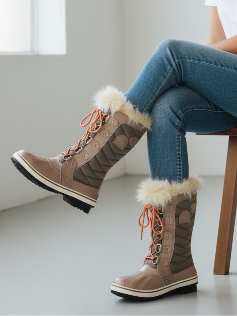 Sorel Waterproof Insulated Winter Snow Boots Faux Fur Trim Woman Shoes Size 7